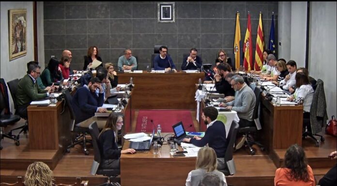 Movem En Comú Podem qualifica el govern de Castelldefels de “negacionista climàtic” per la compra de vehicles Dièsel i la supressió de carrils bici