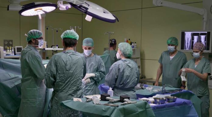 L’Hospital de Viladecans inicia un projecte d’operacions de pròtesi de genoll capdavanter a Catalunya