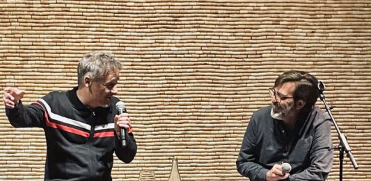 Santi Balmes presenta el seu últim llibre en el marc de la Setmana de la Poesia de Sant Feliu