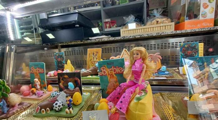 Les Mones de Pasqua tornen a omplir les pastisseries