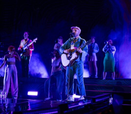 El santfeliuenc Nil Moliner triomfa al Palau Sant Jordi davant més de 16.000 persones