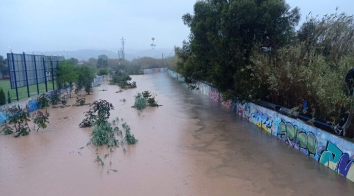 Malestar a Gavà per la pudor provocada pels vessaments d’aigües residuals quan plou