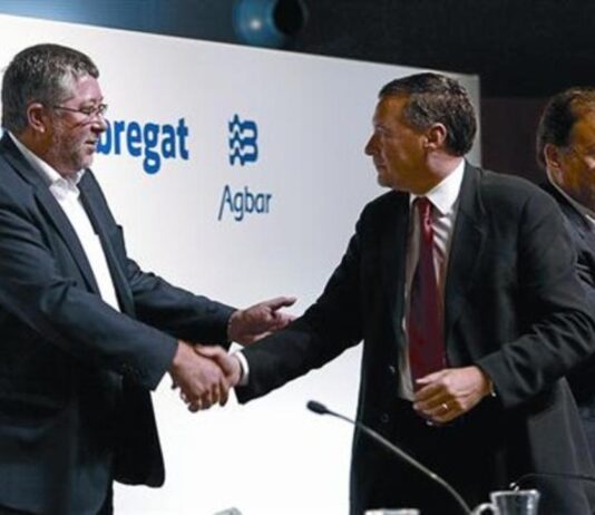 Balmón surt en defensa dels directius d’AGBAR