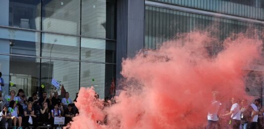 La plantilla de Pronovias es concentra aquest dissabte a Barcelona contra l’ERO a la planta del Prat