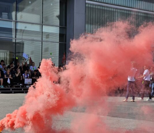 La plantilla de Pronovias es concentra aquest dissabte a Barcelona contra l’ERO a la planta del Prat