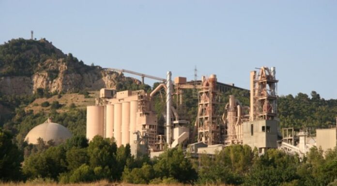 “La cimentera Sanson. El Gegant adormit”. Per Rafael Bellido