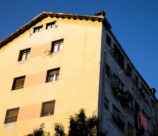 Adeu a l’edifici del Barco a Esplugues. Per Santi Campo