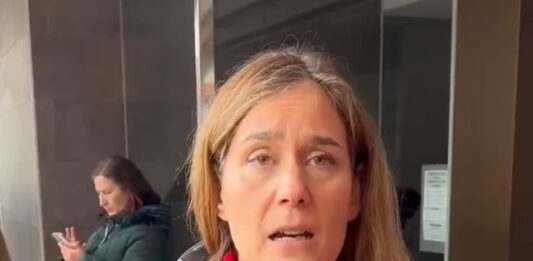 Albiach insta Illa a “intercedir” per aturar el desnonament de la Casa Orsola, des de Molins de Rei