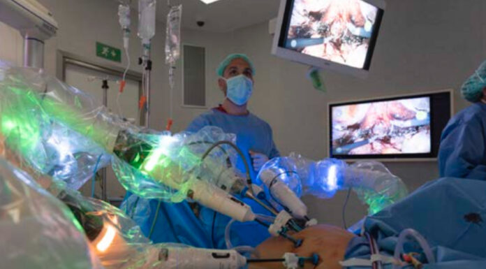 Bellvitge es converteix en un dels primers hospitals de l’Estat amb quatre robots quirúrgics