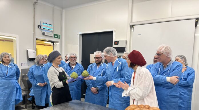 El conseller Ordeig inaugura al Prat el nou centre de producció “Es im-perfect” de la Fundació Espigoladors