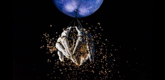 Gran espectacle de ballet aeri a Cornellà per inaugurar el Festival de Dansa Metropolitana