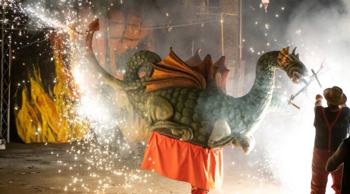 Castelldefels viu un Correfoc especial pels 40 anys del Gar-i-Got