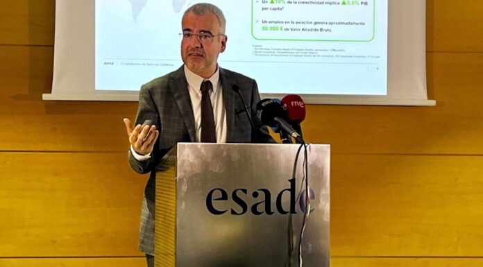 Lucena (AENA) anuncia la licitació del pla d’ampliació de l’aeroport i menysprea els qui han opinat sobre el tema