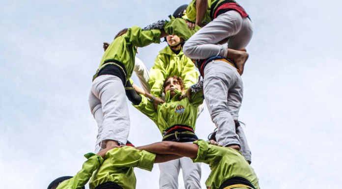 Els Castellers de Viladecans fan història i esdevenen oficialment colla de 7 en la seva XII Diada
