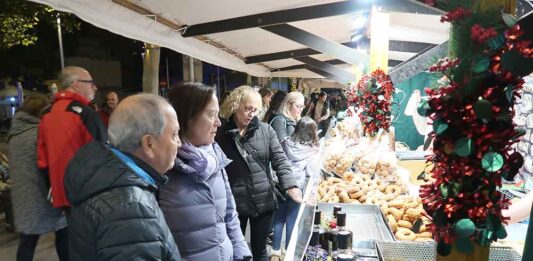 Gran ambient i oferta comercial al Mercat de Sant Nicasi 2025 a la Rambla de Gavà