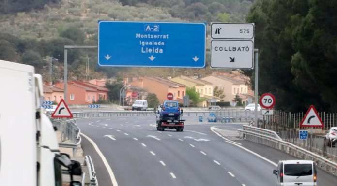 Collbató es va manifestar diumenge contra les pantalles gegants a l’A2