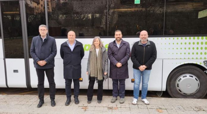 Els veïns i veïnes d’Olesa es queixen a la Generalitat pel servei de bus a Barcelona