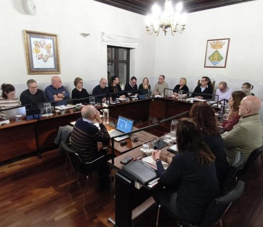 Martorell celebra el Ple de la rectificació sobre la prohibició d’agafar aigua de les fonts públiques