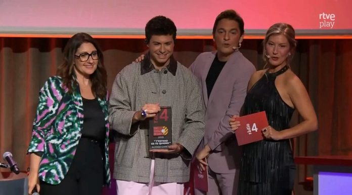 El cantant del Prat Alfred García guanya el Premi Disc Català de l’Any 2025