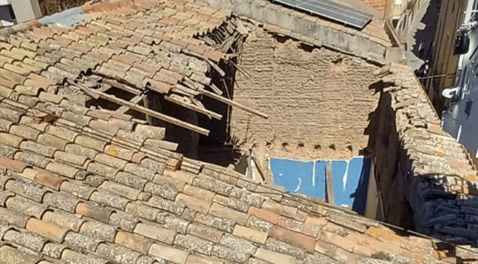 S’ensorren dues cases a Esparreguera