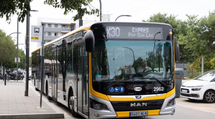 La línia exprés X30 arribarà fins a l’estació de Rodalies de Sant Feliu i incorporarà autobusos articulats per absorbir l’augment de passatgers