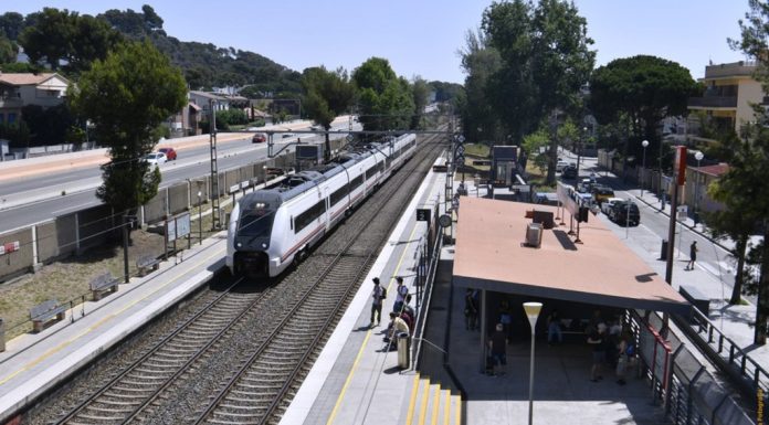 Rodalies reforça aquest estiu el servei ferroviari a l’estació de Platja de Castelldefels