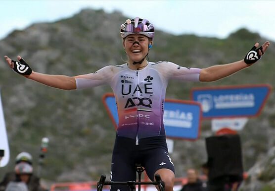 La ciclista d’Esplugues, Paula Blasi, guanya l’etapa del Tourmalet al Tour dels Pirineus