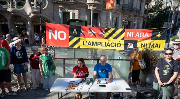 Més de 200 entitats convoquen diumenge una manifestació contra l’ampliació de l’Aeroport
