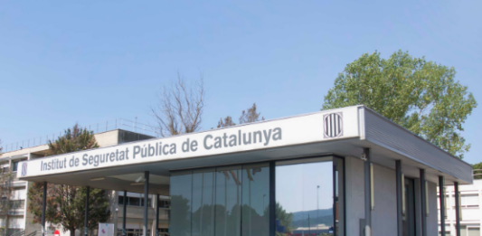 CCOO denuncia la “utilització comercial” de la nau del Prat on els aspirants a mossos recullen la seva uniformitat